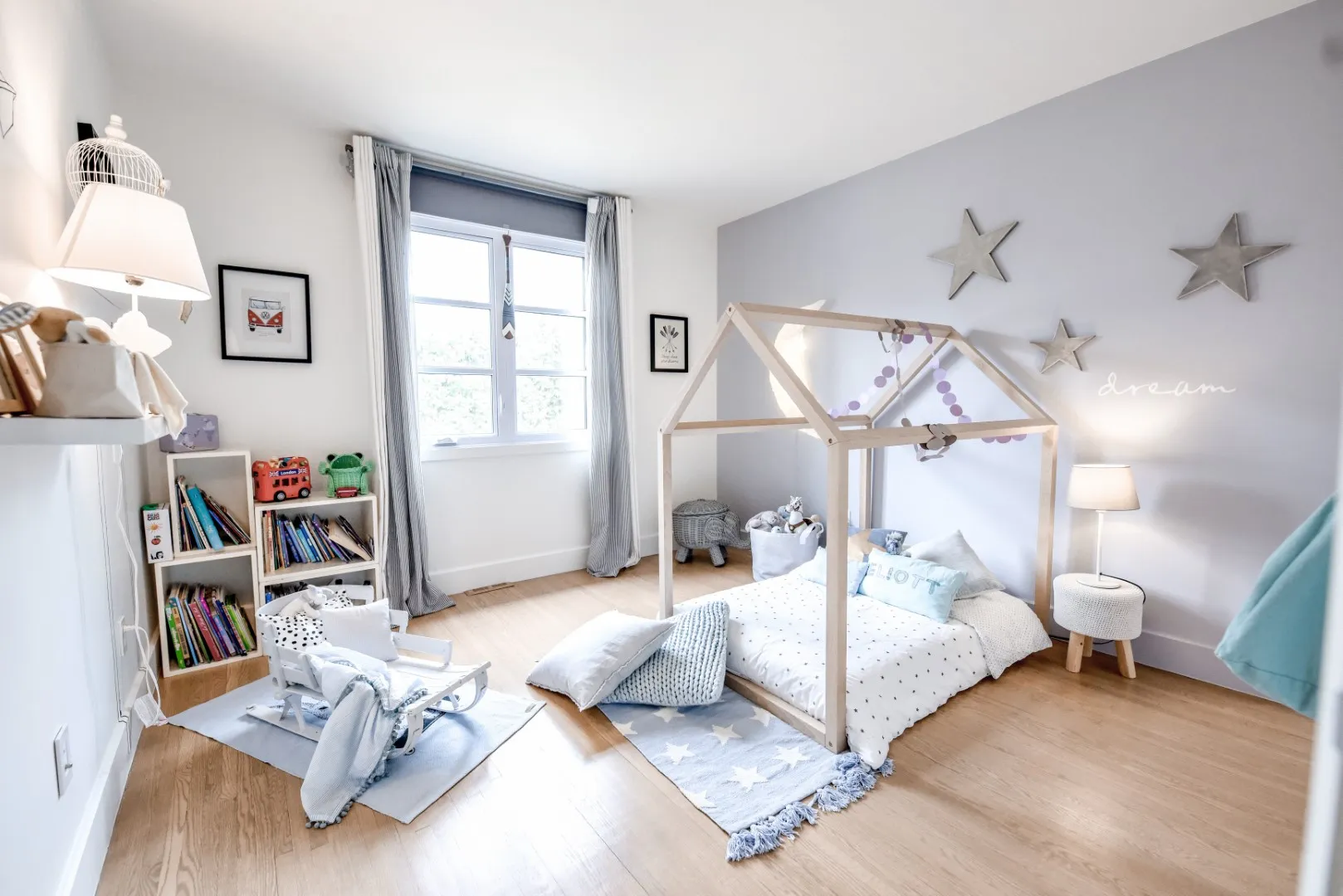 Wide kid's bedroom view — Montreal cottage renovation.